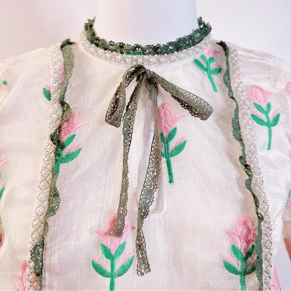 Set of Floral Embroidered Sheer Blouse and Jogger pant in Pink - Picture 5 of 8